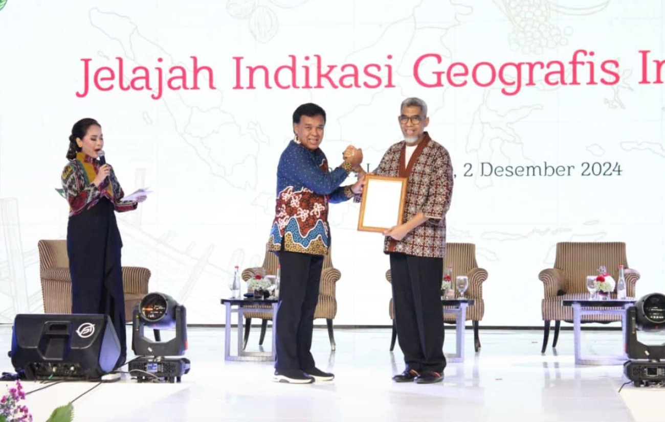 Disbun Kaltim Terima Penghargaan Indikasi Geografis Nasional