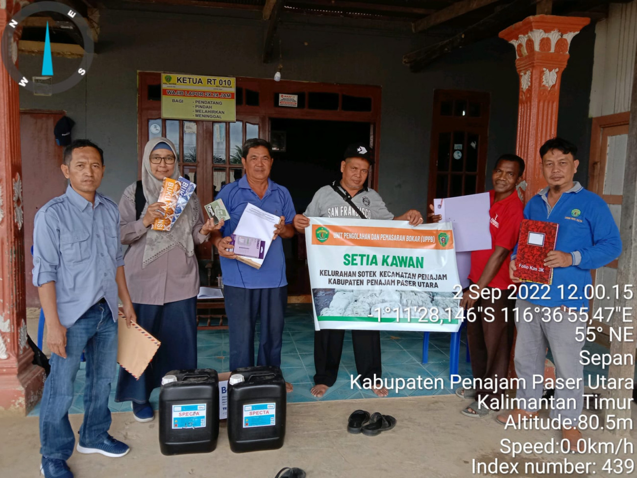 Petani Karet PPU Terima Bantuan Pasca Panen